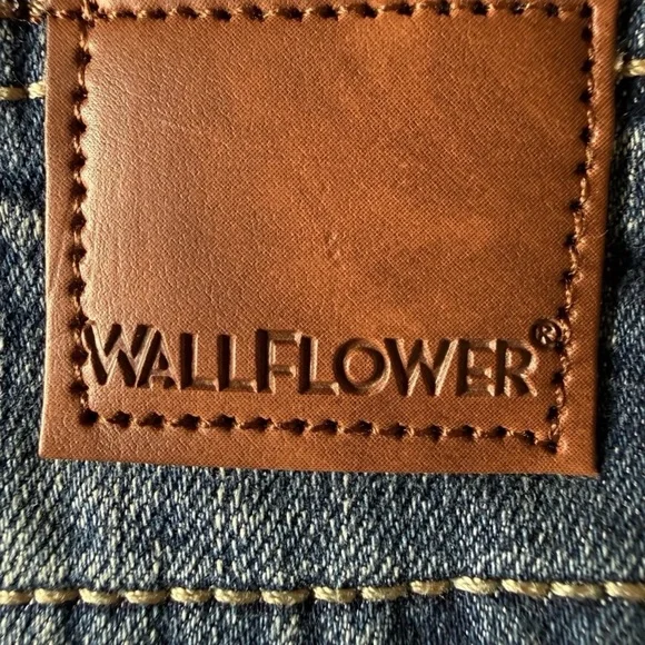 WALLFLOWER 🌸 Luscious Curvy Fit Bootcut Jeans | Size 7 Short | NWT ✨ - Picture 6 of 14